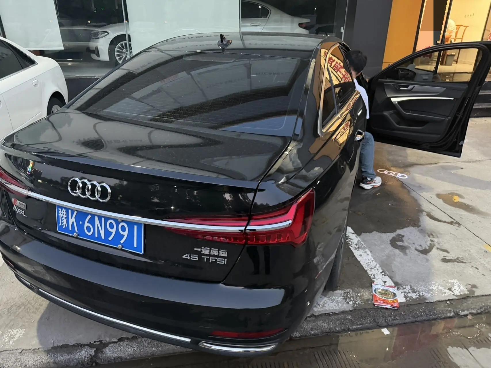 Audi A6L 2020 40 TFSI Deluxe Elegant 6