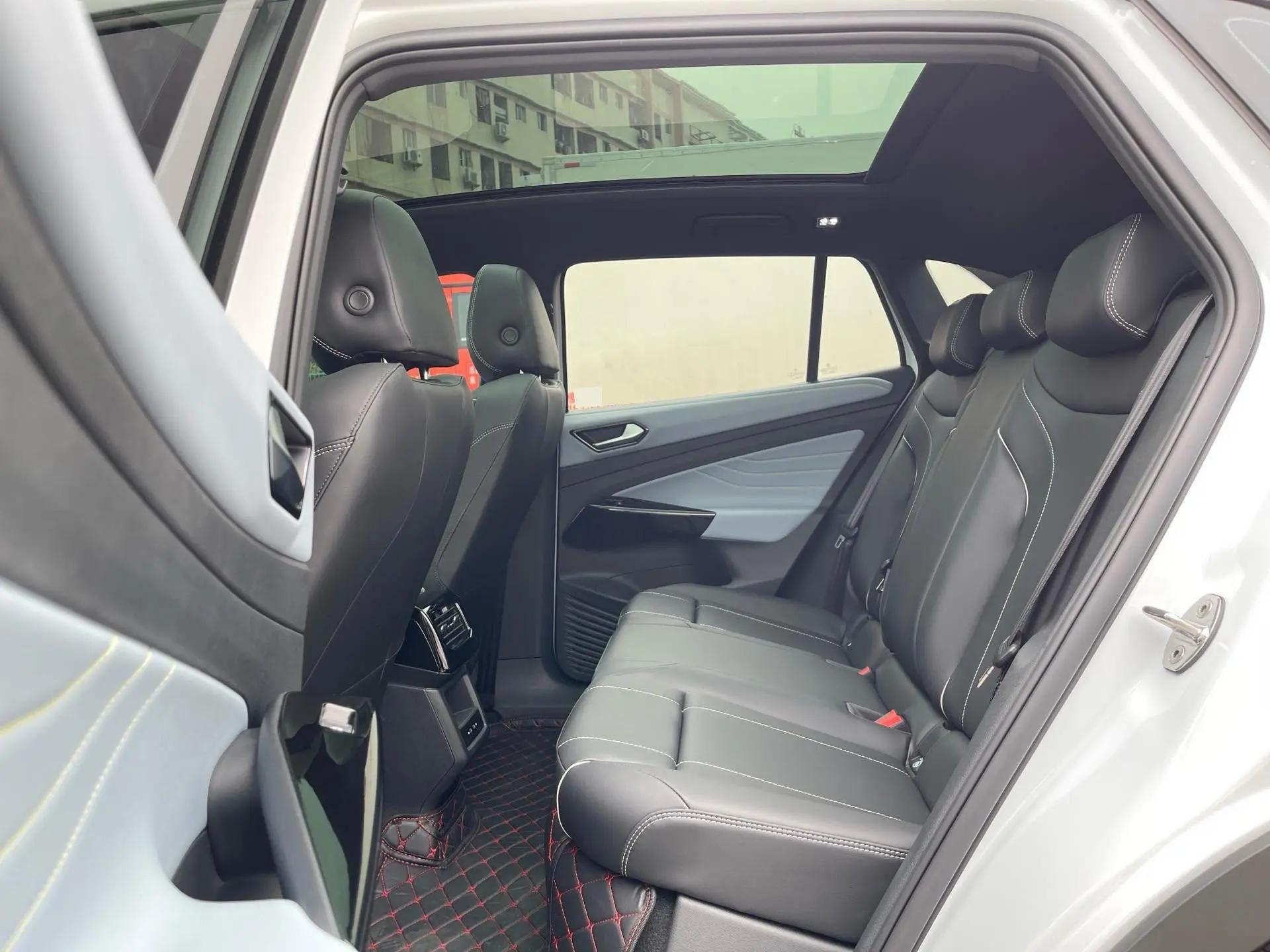 Volkswagen 2024 ID. 4 x Pure Smart Edition Automatic 6