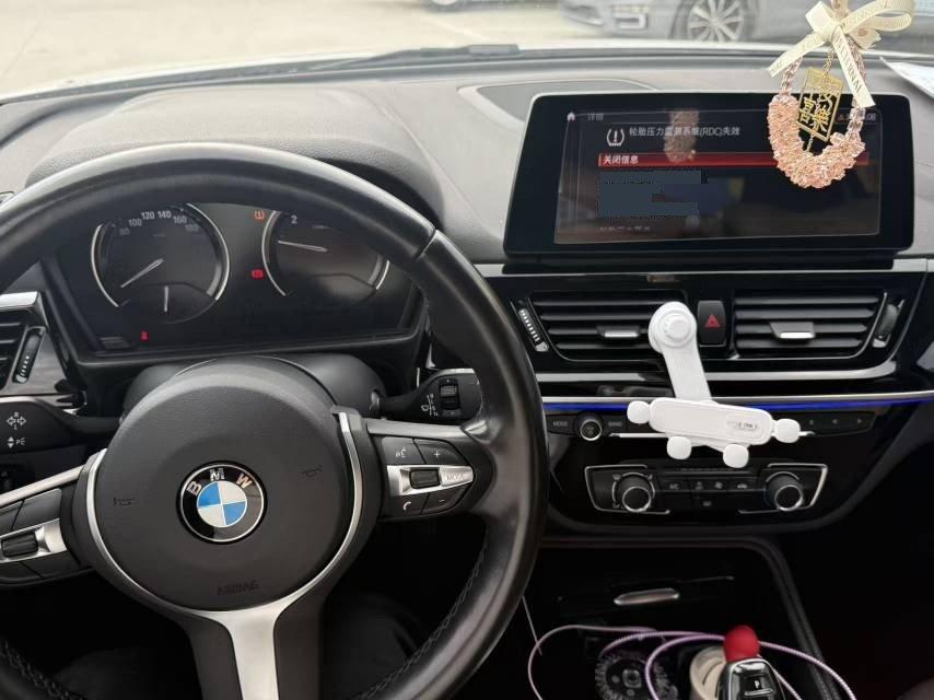 BMW 1 Series 2022 120i M Sports Obsidian Night Edition 6