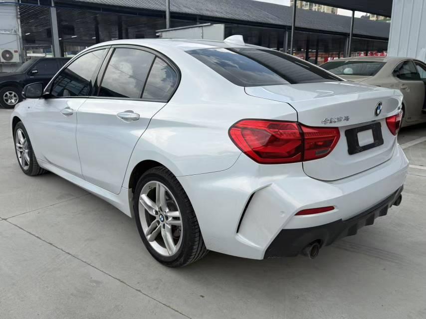 BMW 1 Series 2022 120i M Sports Obsidian Night Edition 8