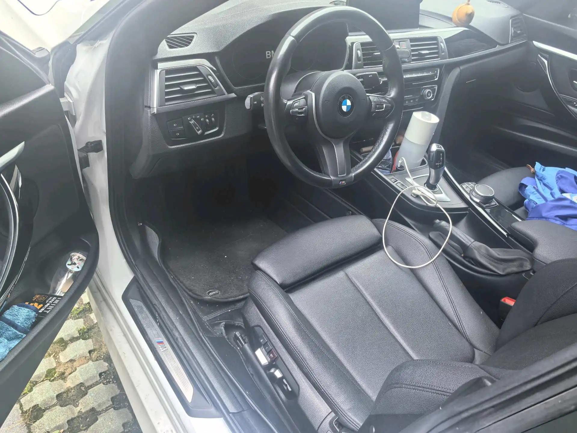BMW 3 GT 2020 320i M sports suit 3