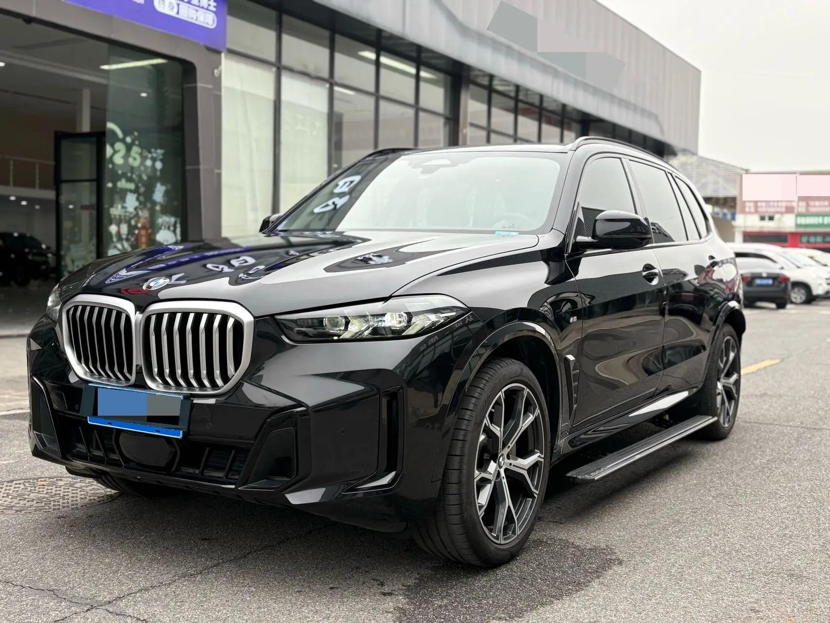 Открыть галерею: BMW 2023 X5 xDrive30Li 48V 2.0T Luxury Model M Sport Night Edition Automatic