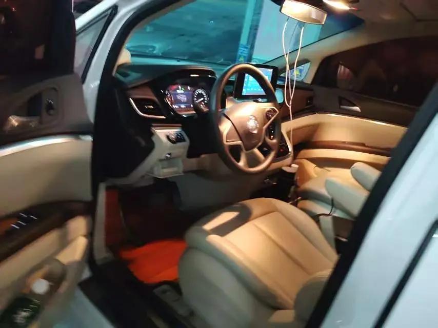 Buick GL8 2021 Land Business Class 652T Comfort Model 3