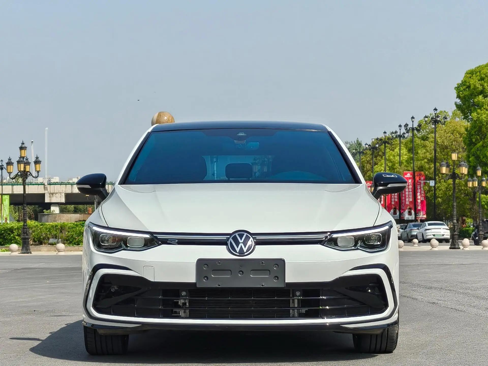 Volkswagen 2023 Golf 8 R-Line 1.4TSI 280TSI Lite Automatic 2