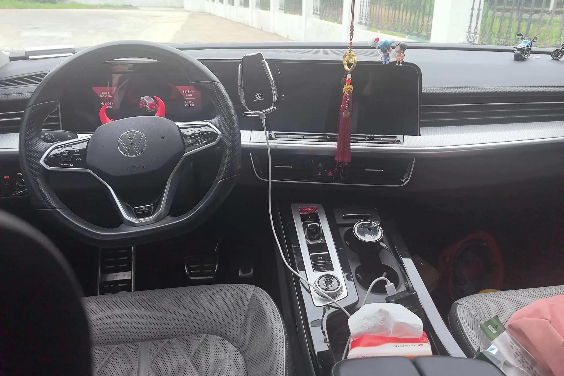 Volkswagen 2024 model tour R-Line 2.0TSI 380TSI four-wheel drive parade version automatic gear 3