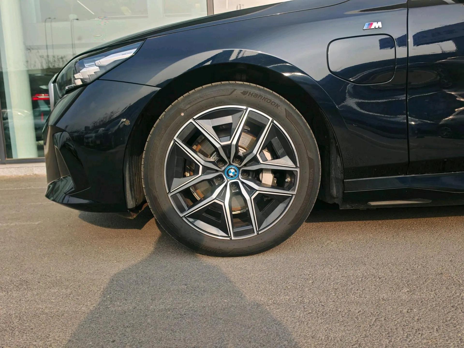 BMW i5 2024 eDrive 35L Premium M Sports Kit 5