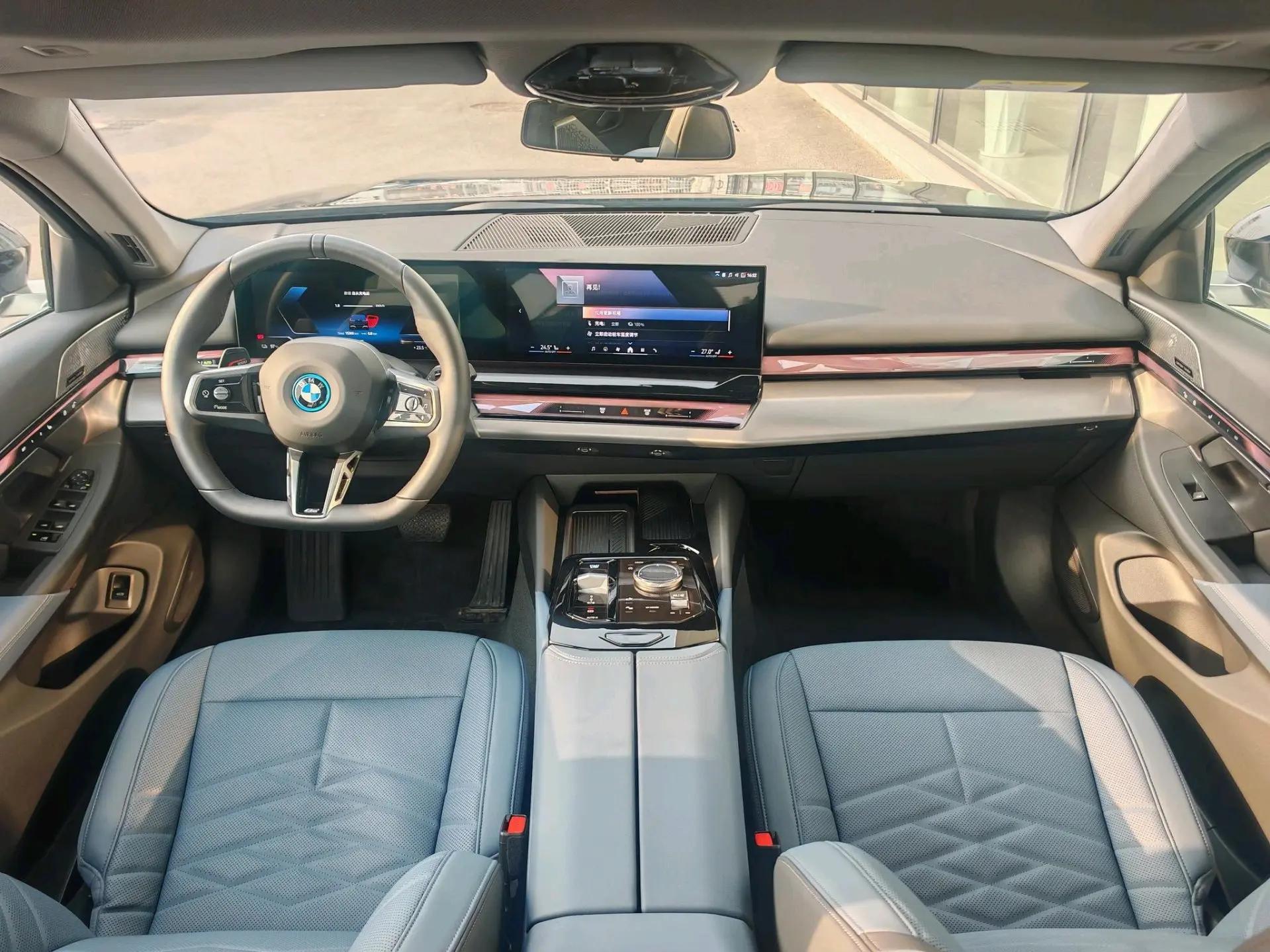 BMW i5 2024 eDrive 35L Premium M Sports Kit 8