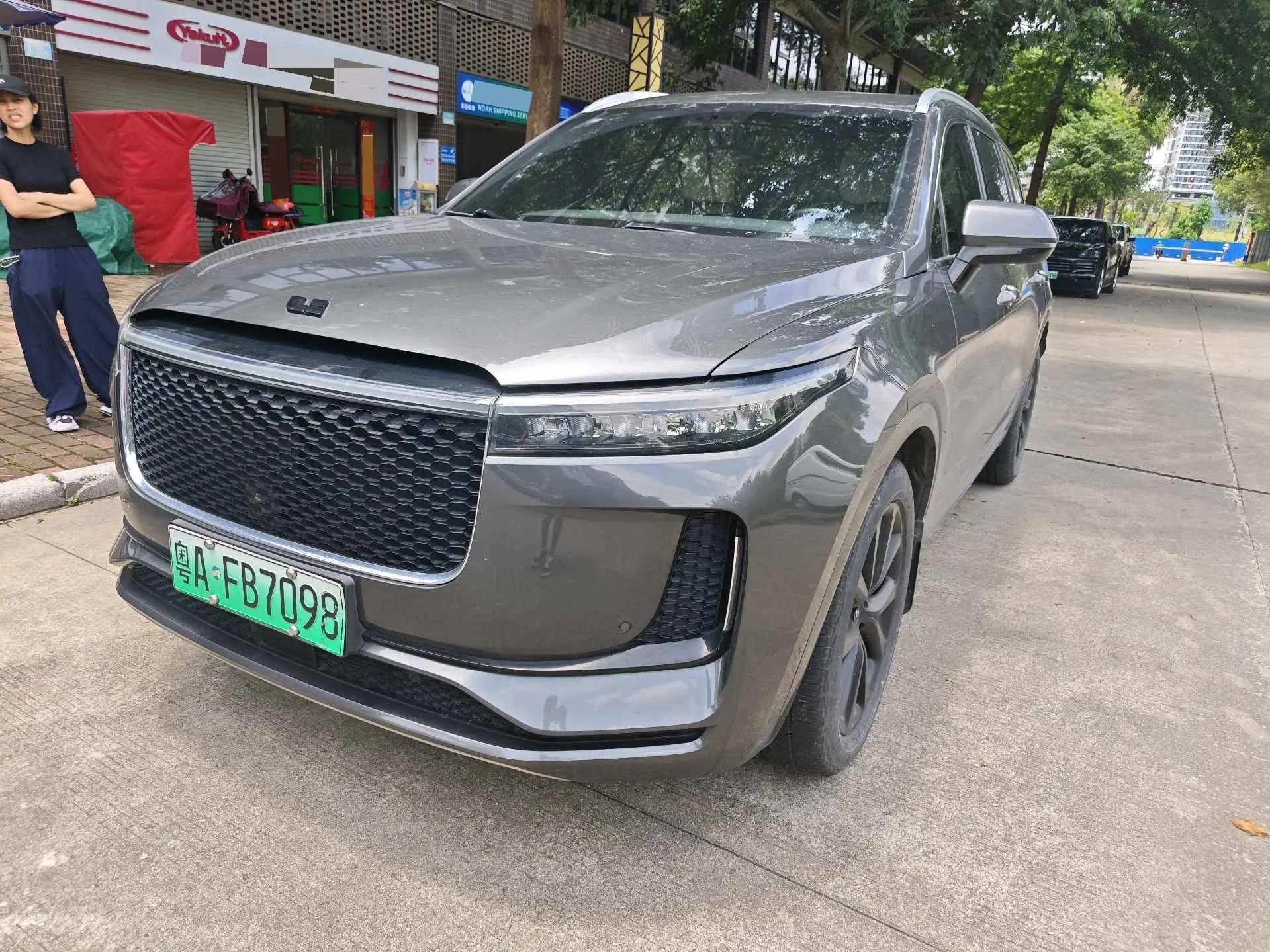 Li ONE 2020 extended 6-seat version