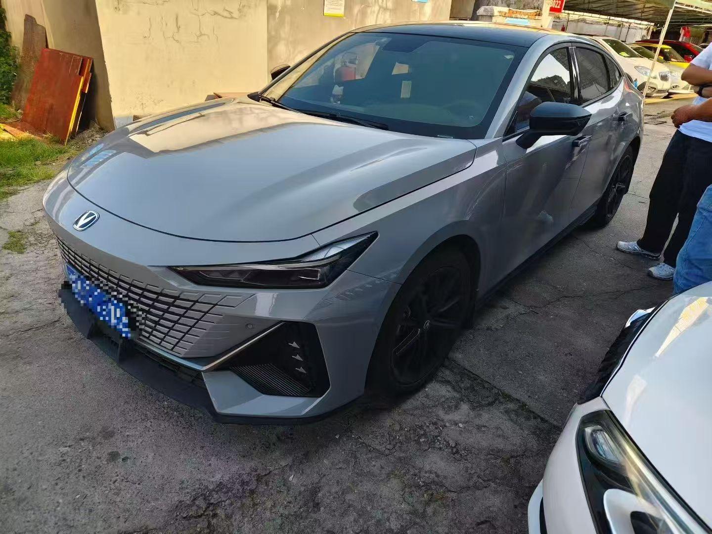 ChangAn UNI-V 2022 1.5T Honorable Model
