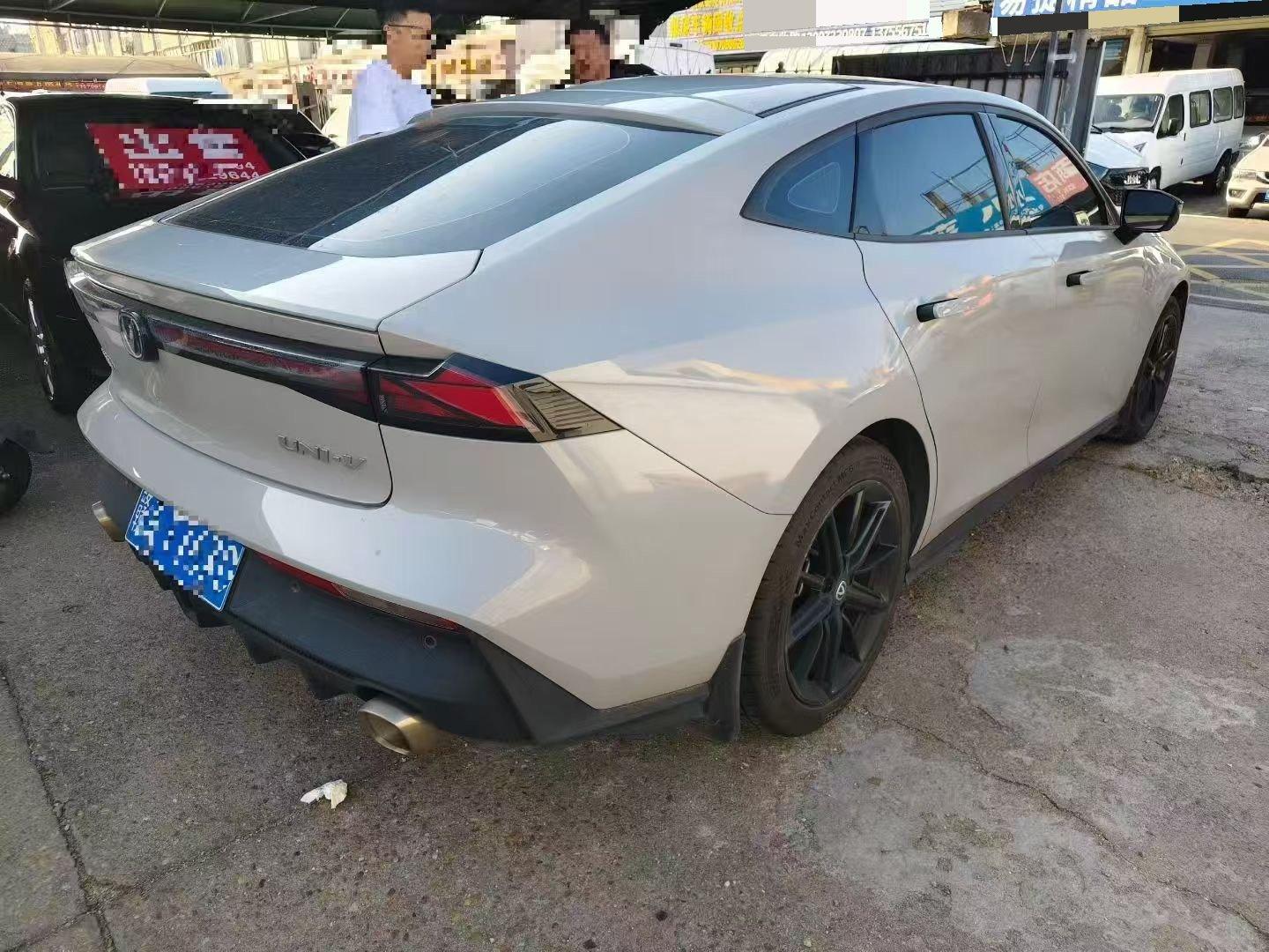 ChangAn UNI-V 2022 1.5T Honorable Model 4