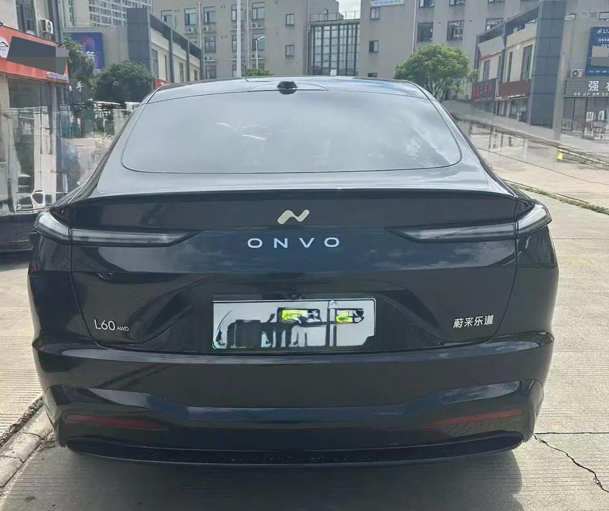 ONVO 2024 L60 60kwh four-wheel drive version of automatic gear 3