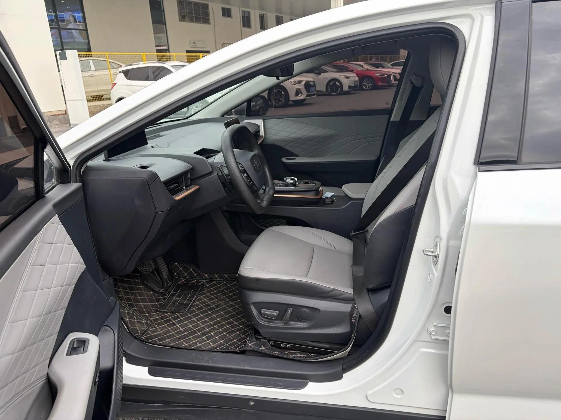 Toyota bZ3 2023 135kW basic model 5