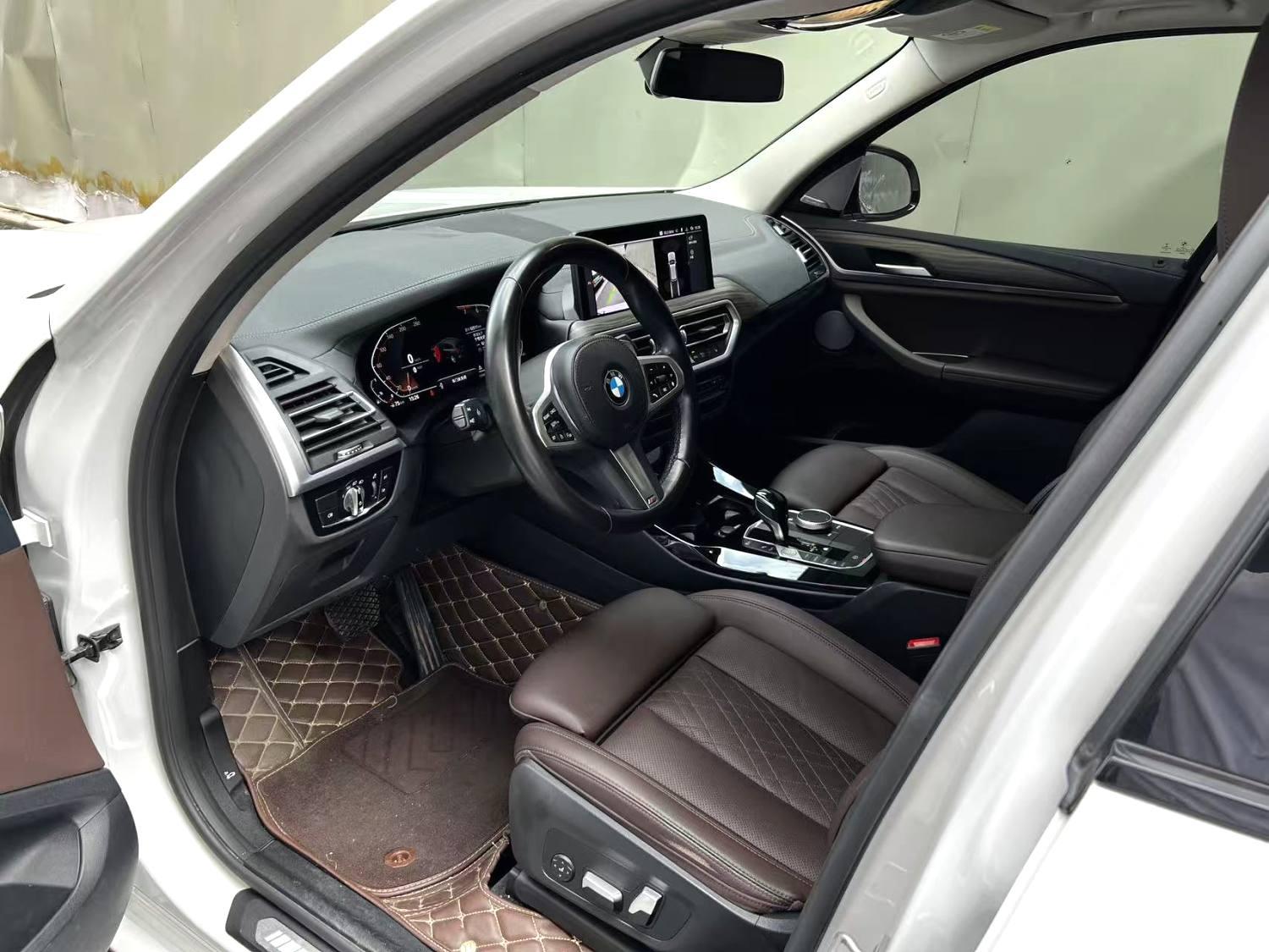 BMW X3 2022 xDrive30i Leading M Obsidian Night Suit 2