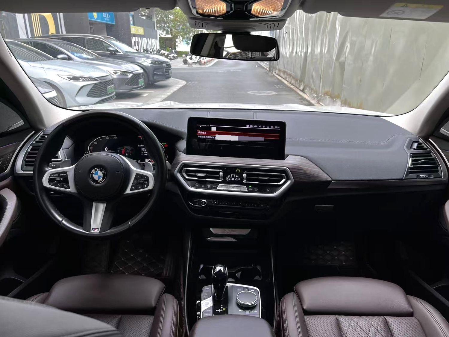 BMW X3 2022 xDrive30i Leading M Obsidian Night Suit 3