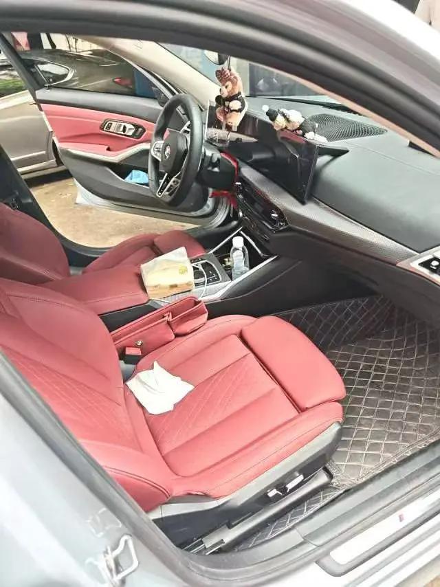 BMW 3 Series 2026 330Li 2.0T M Sports Obsidian Night Suit Automatic Gear 2
