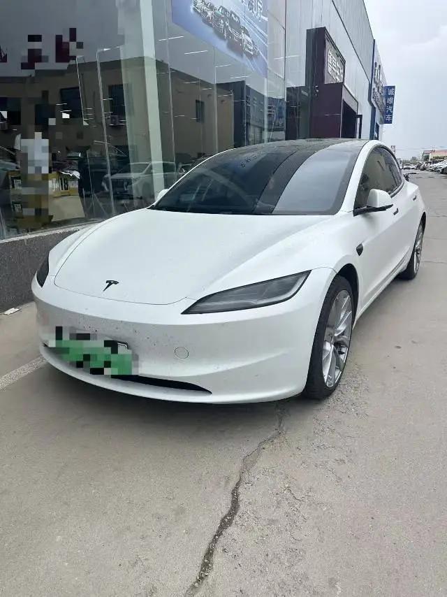 Model 3 2023 long-range all-wheel drive