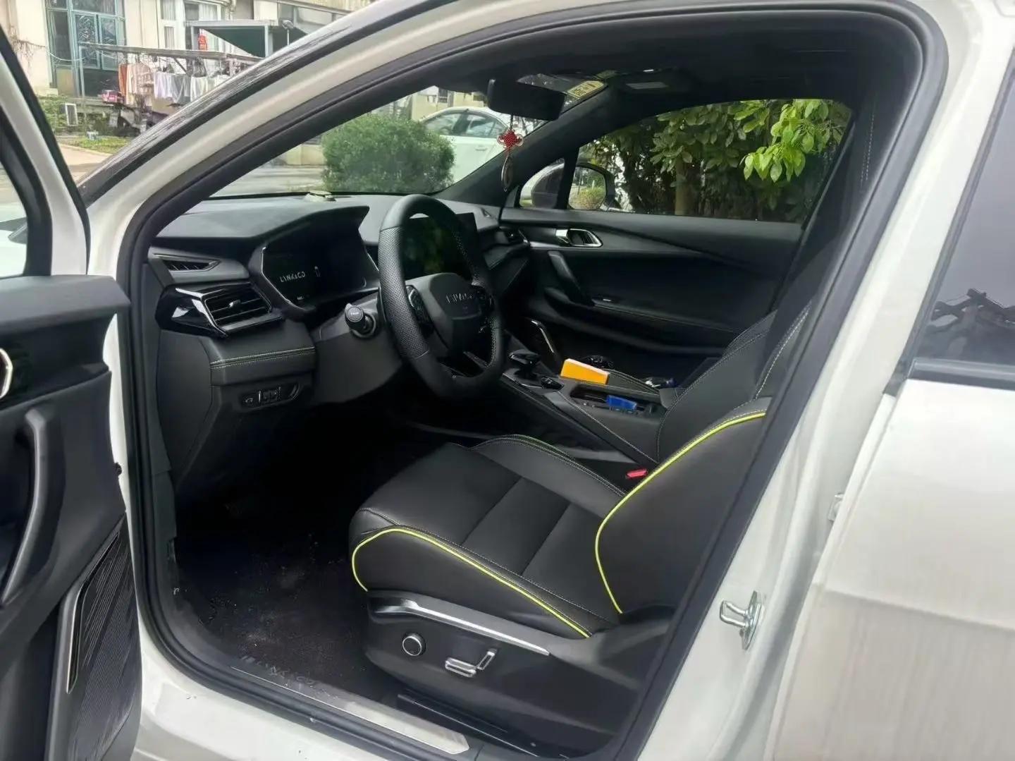 LYNK&amp;CO 06 2020 1.5T Pro 3