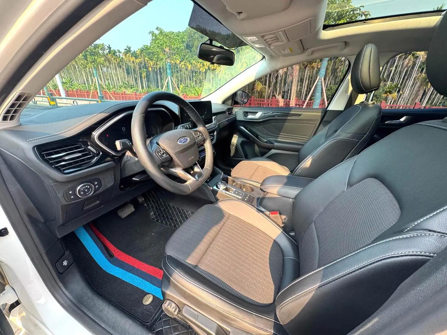 Fox 2021 hatchback EcoBoost 180 automatic front tide 4