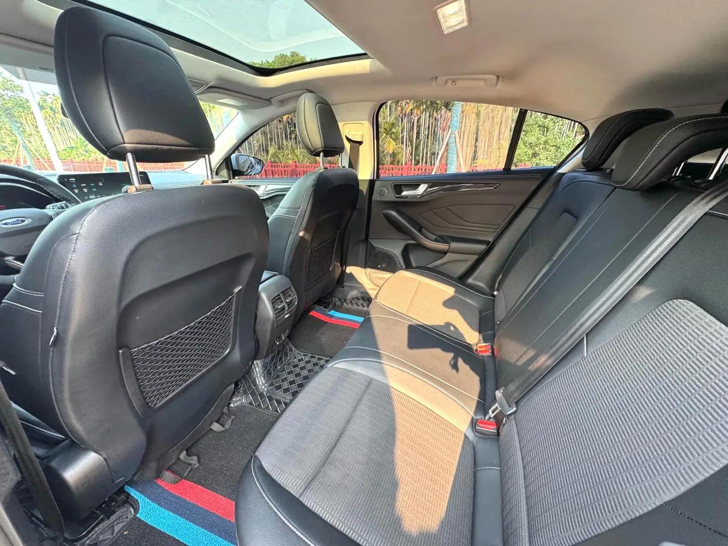 Fox 2021 hatchback EcoBoost 180 automatic front tide 5