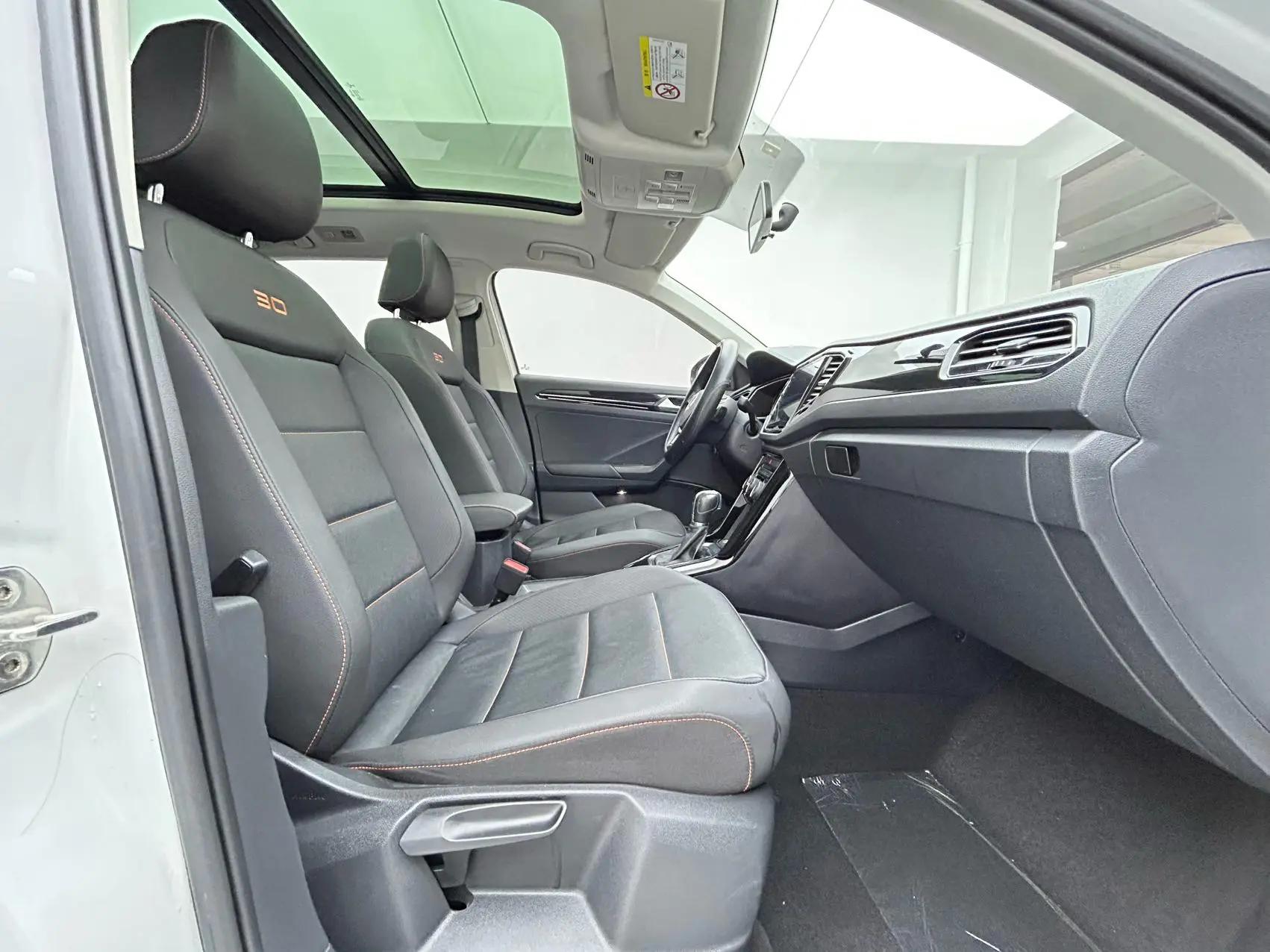 T-ROC Tange 2021 280TSI DSG Two-Drive Comfort Zhilian 30th Anniversary Edition 10
