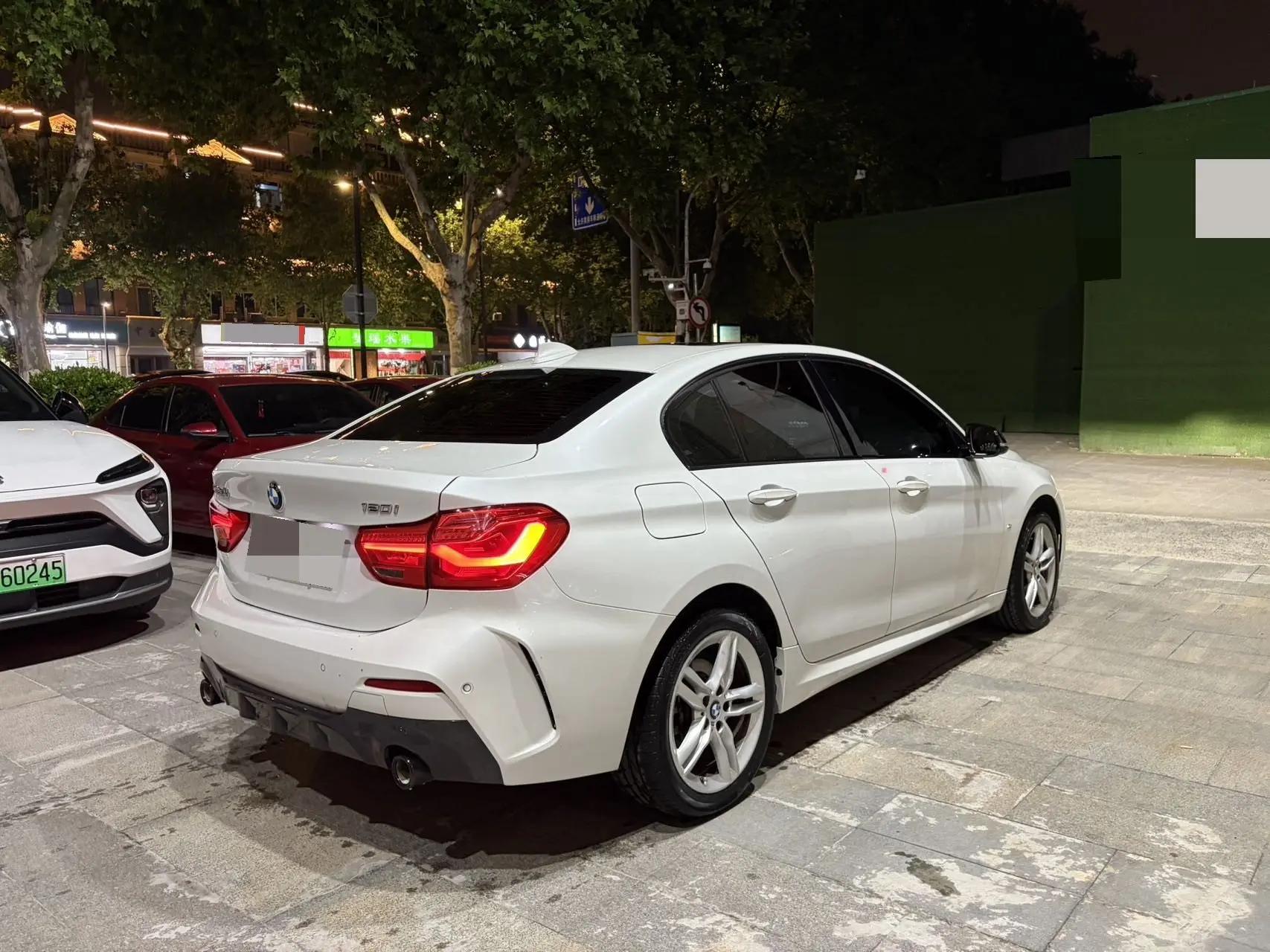 BMW 1 Series 2022 120i M Sports Obsidian Night Edition 4
