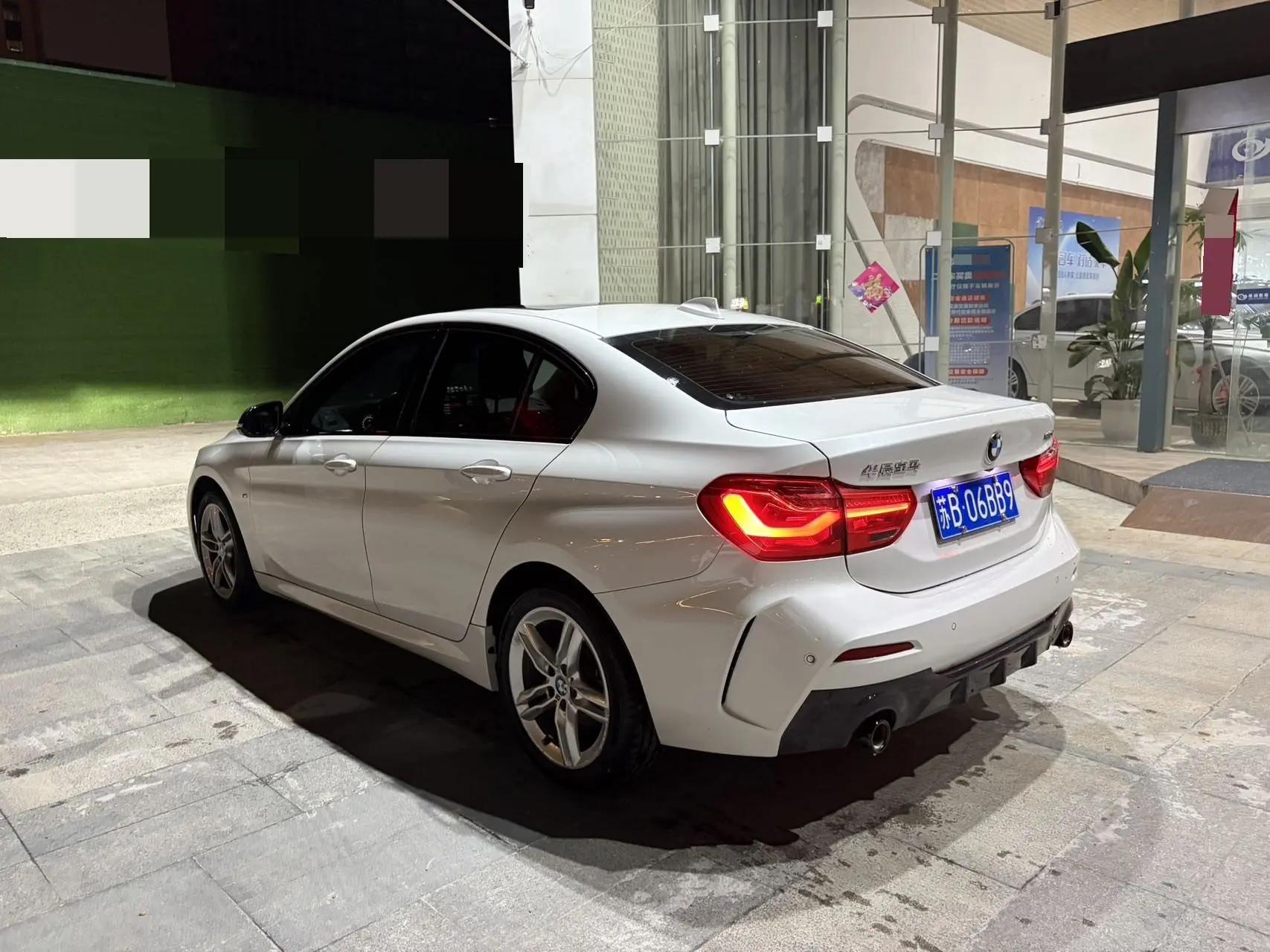 BMW 1 Series 2022 120i M Sports Obsidian Night Edition 5