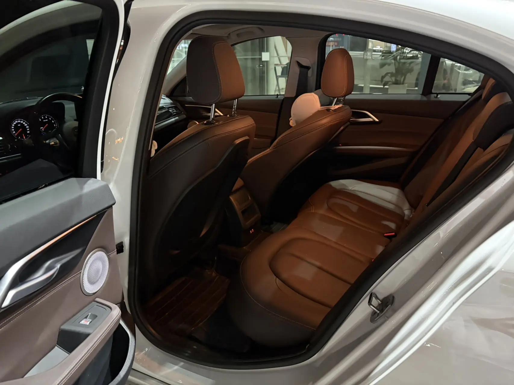 BMW 1 Series 2022 120i M Sports Obsidian Night Edition 7