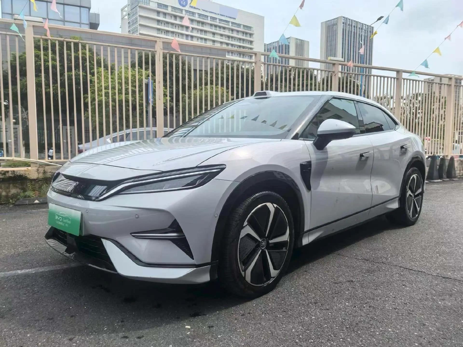 Open image lightbox: BYD 2025 Song L EV Smart Driving Edition 662km Laser Radar Excellent Automatic Gear