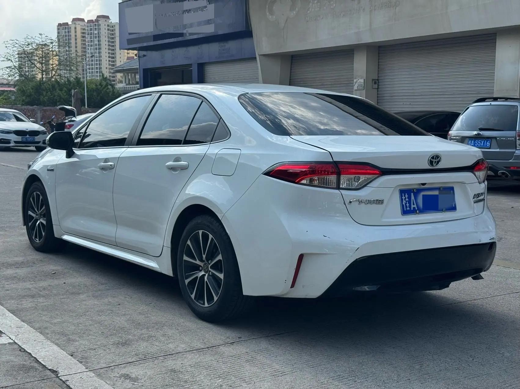 Toyota 2023 Levin Dual Engine 1.8 CVT Intelligent Electric Hybrid Luxury Automatic 3