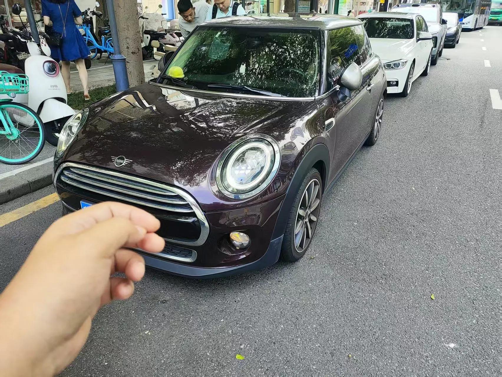 MINI 2019 1.5T COOPER ARTIST
