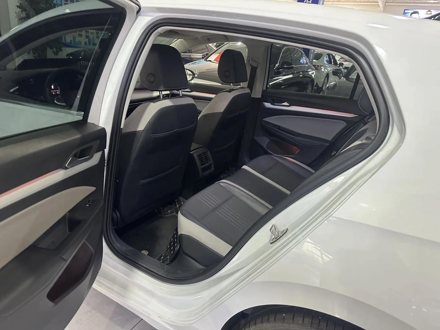 Volkswagen 2023 Golf 8 PRO 1.4TSI 280TSI (facelift) automatic 6