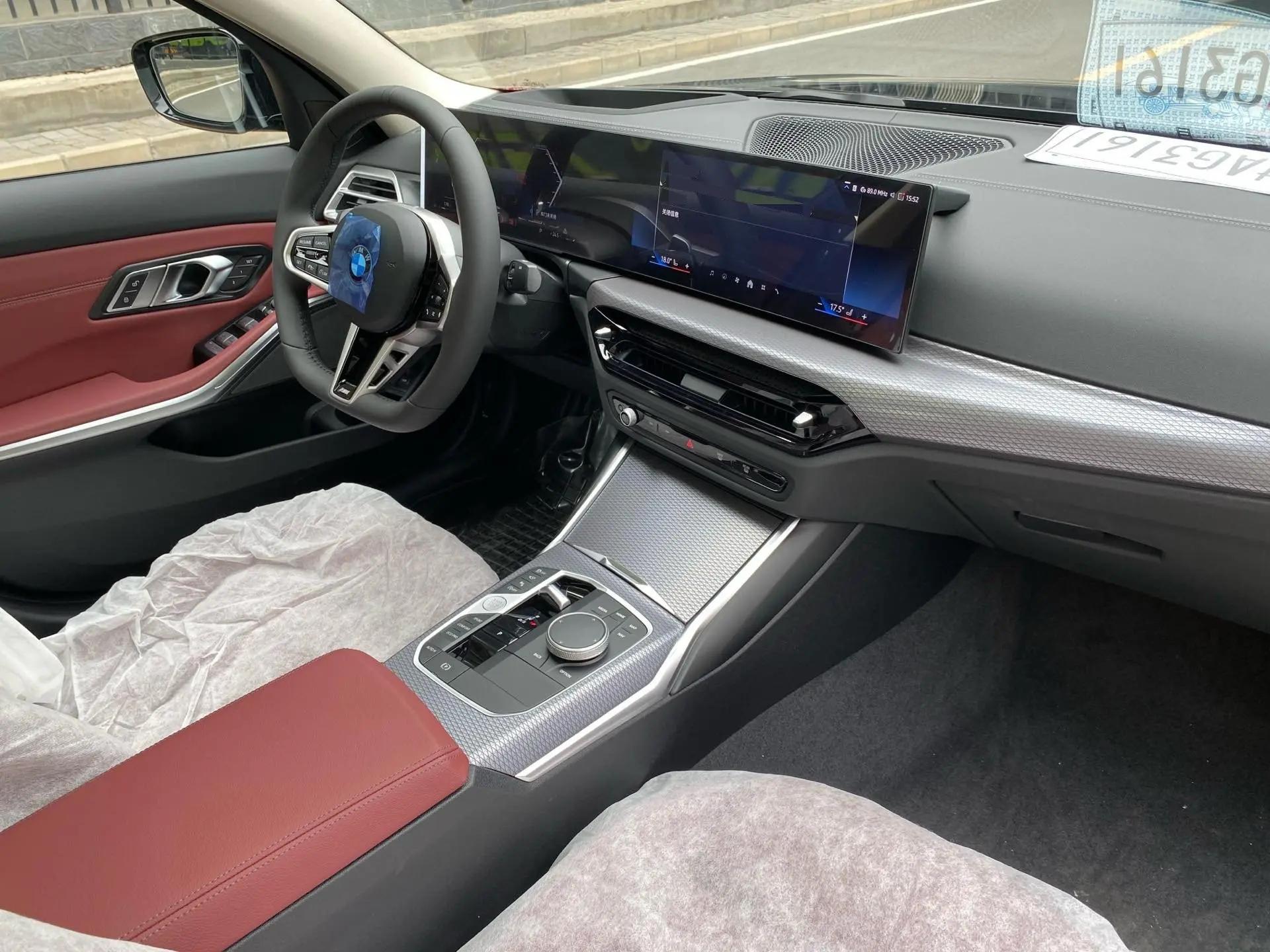BMW 3 Series 2025 Model 330Li 2.0T M Sport Night Edition Automatic 13