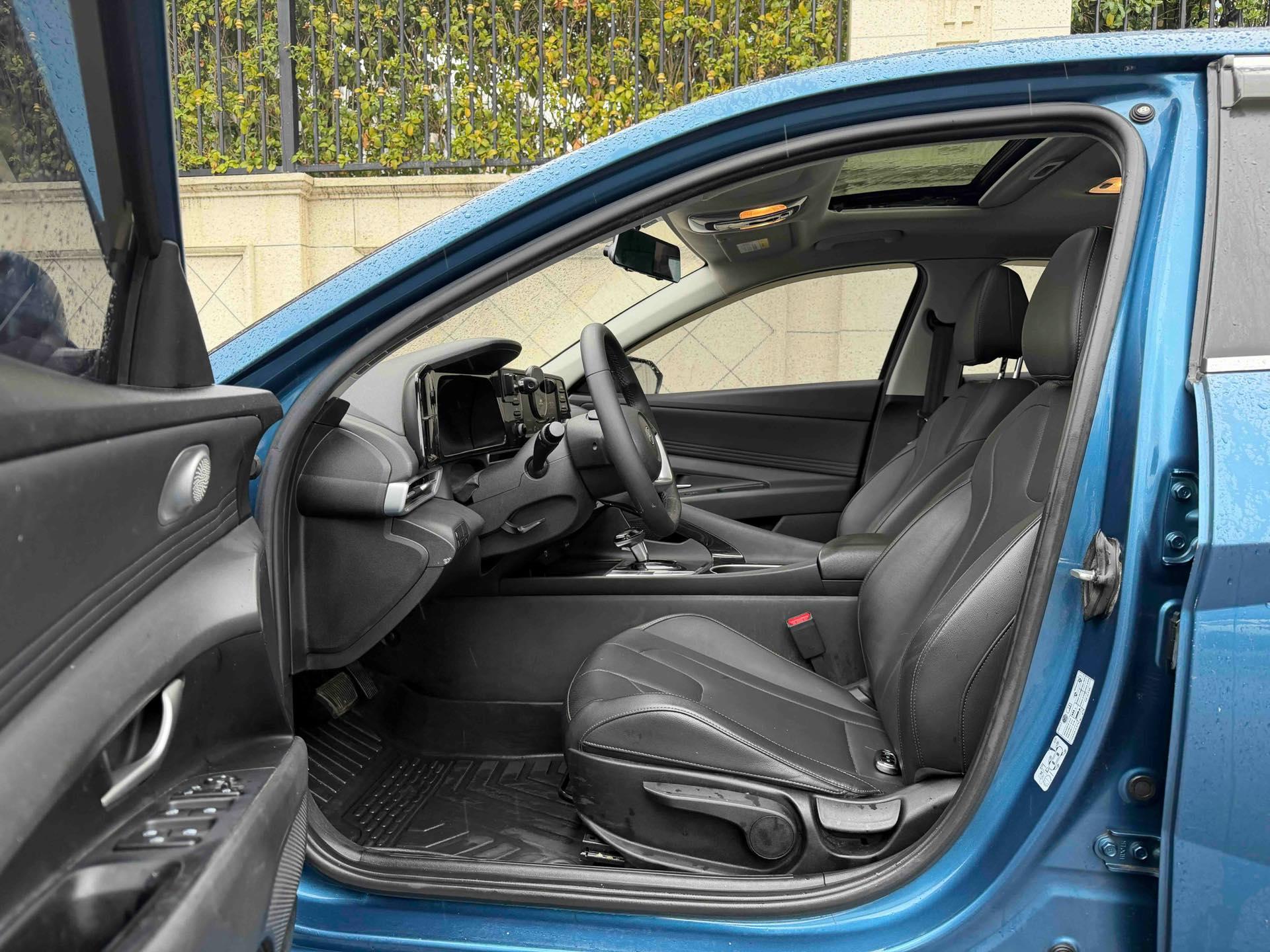 Elantra 2022 1.5L CVT GLX Elite Edition 6