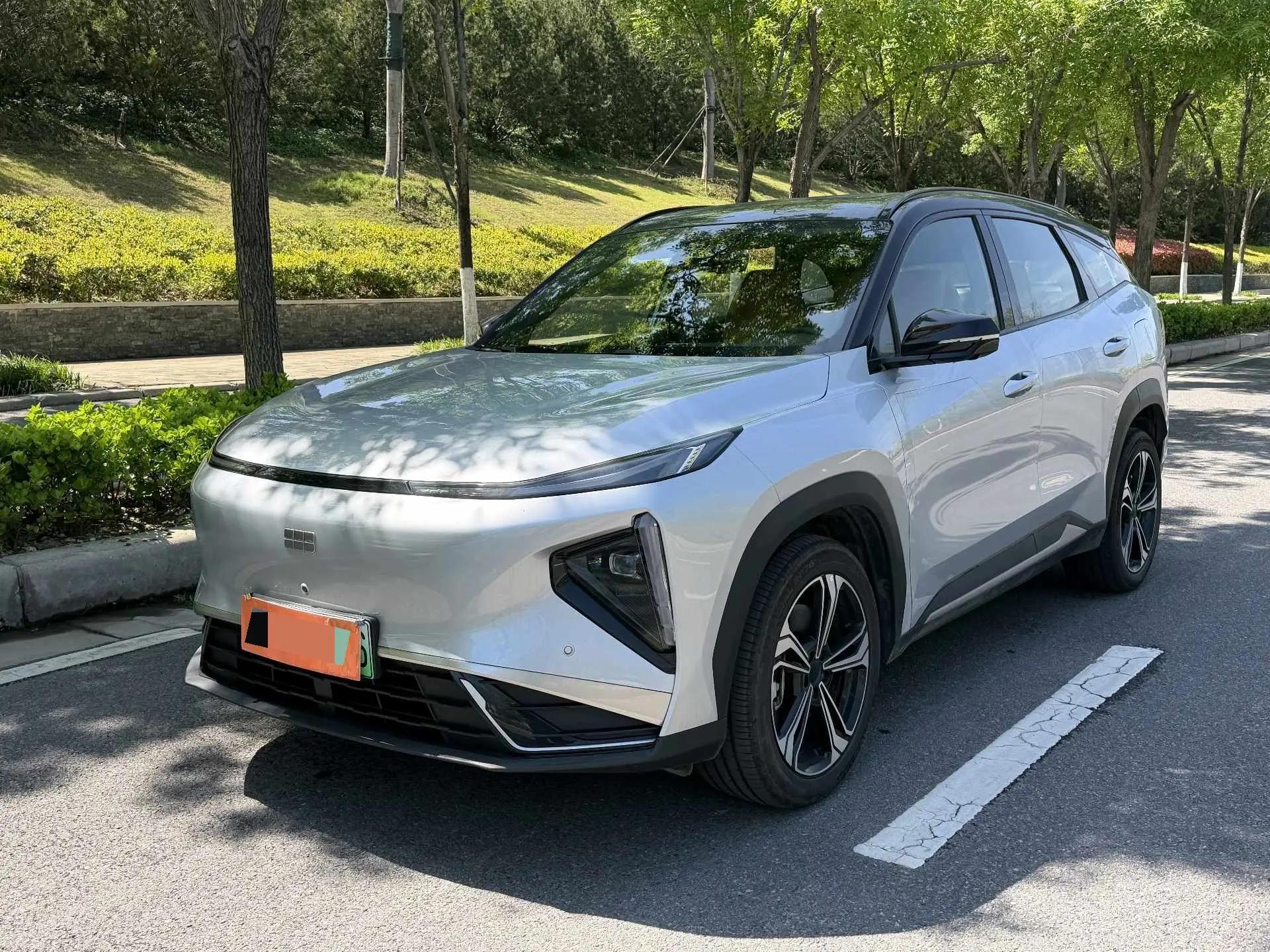 Открыть галерею: Geely Galaxy 2025 Model L7 EM-i 1.5 115km Exploration Edition Automatic
