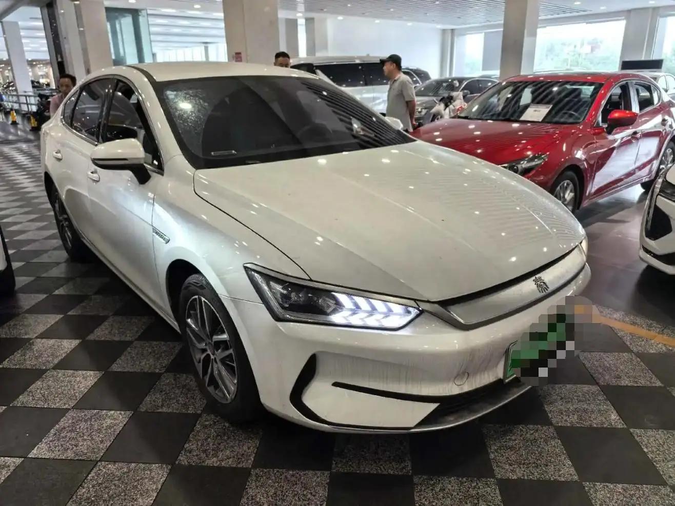 BYD 2024 Qin PLUS EV 420KM Honor Edition Leading Model Automatic 3