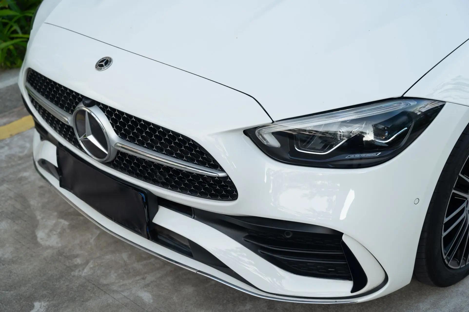 Mercedes Benz Class C 2023 C 200 L Sports Edition 14