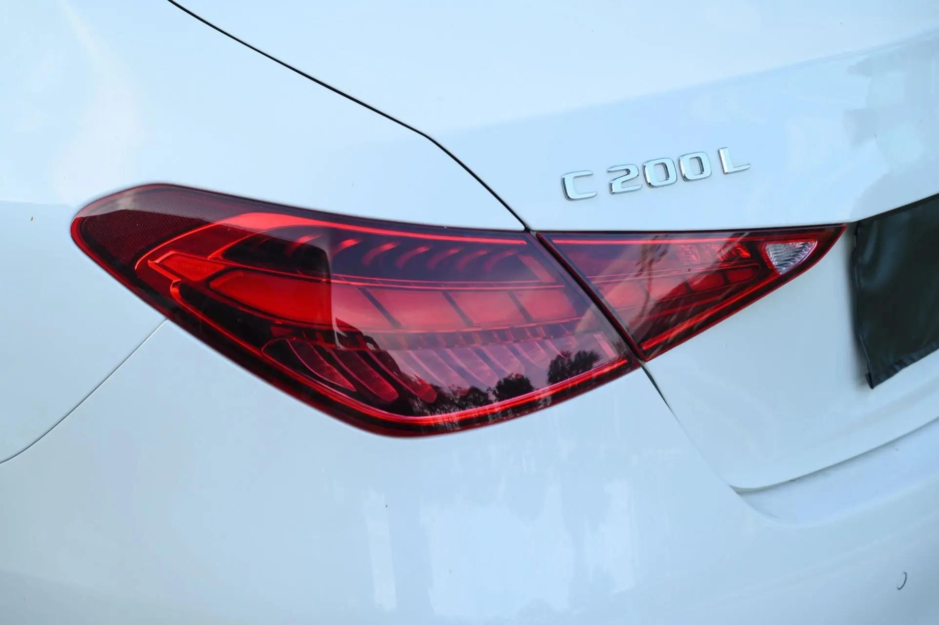 Mercedes Benz Class C 2023 C 200 L Sports Edition 17