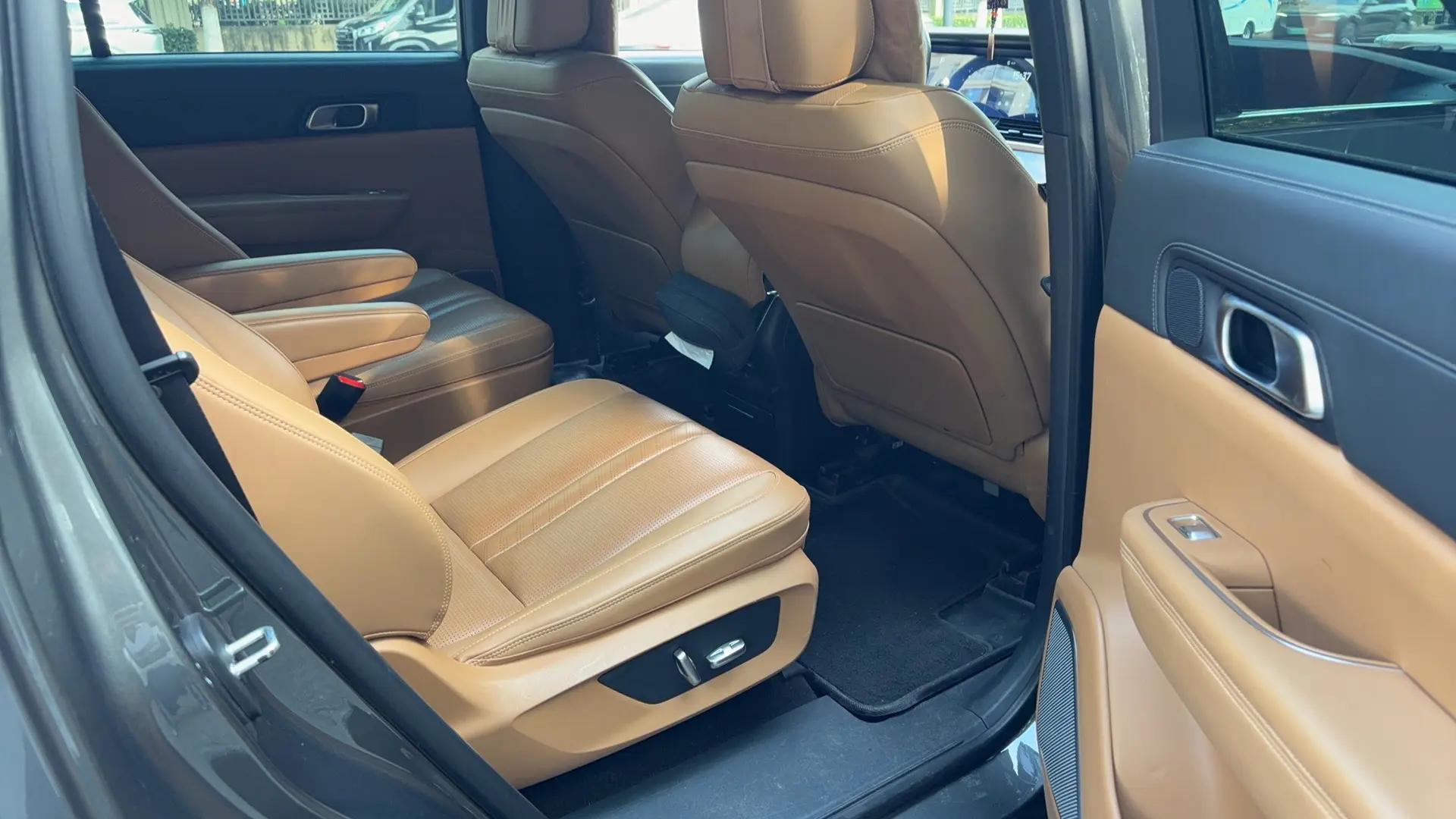 Li ONE 2020 extended 6-seat version 6