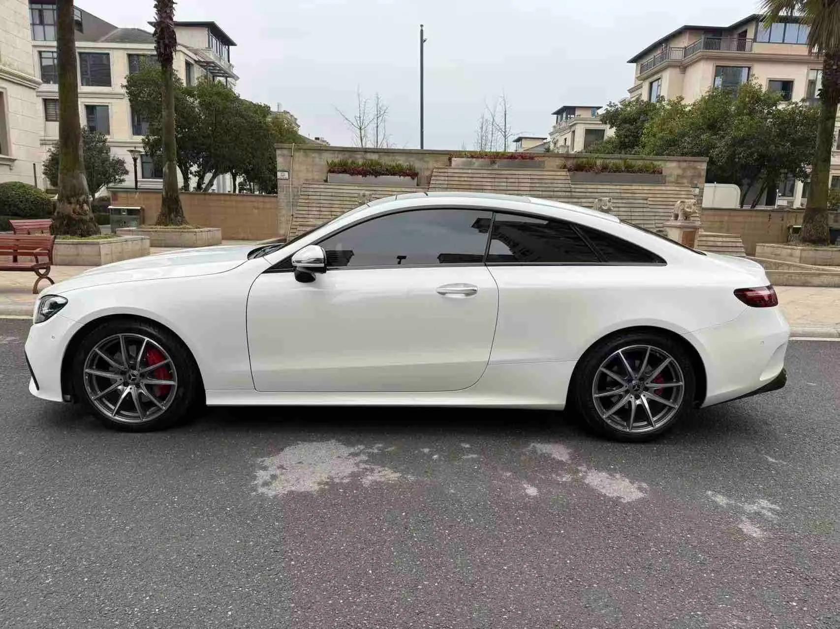 Mercedes Benz E-Class (Imported) 2023 E -260 Coupe 6
