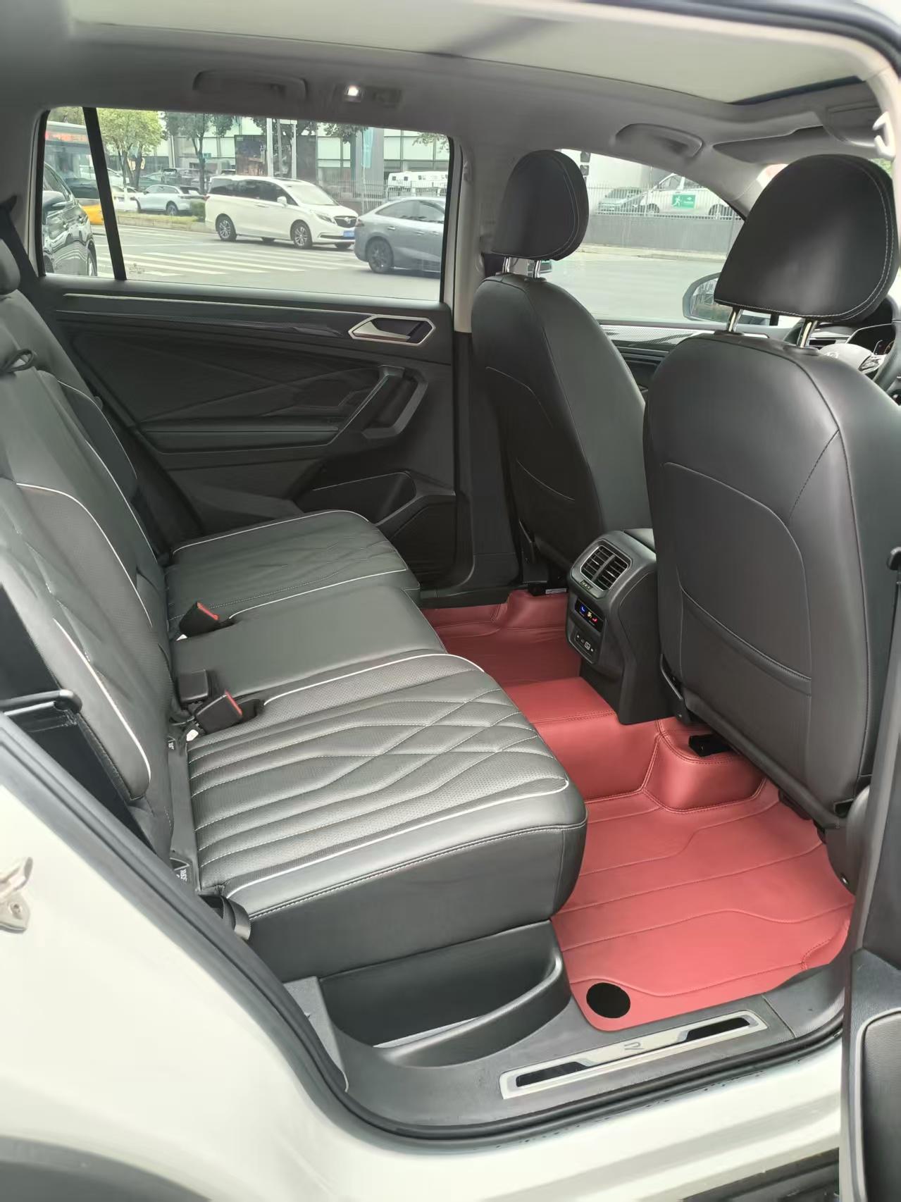 Volkswagen 2023 Tiguan L R-Line 2.0TSI 330TSI Front-Wheel Drive R-Line Prestige Edition (Facelift) Automatic 7