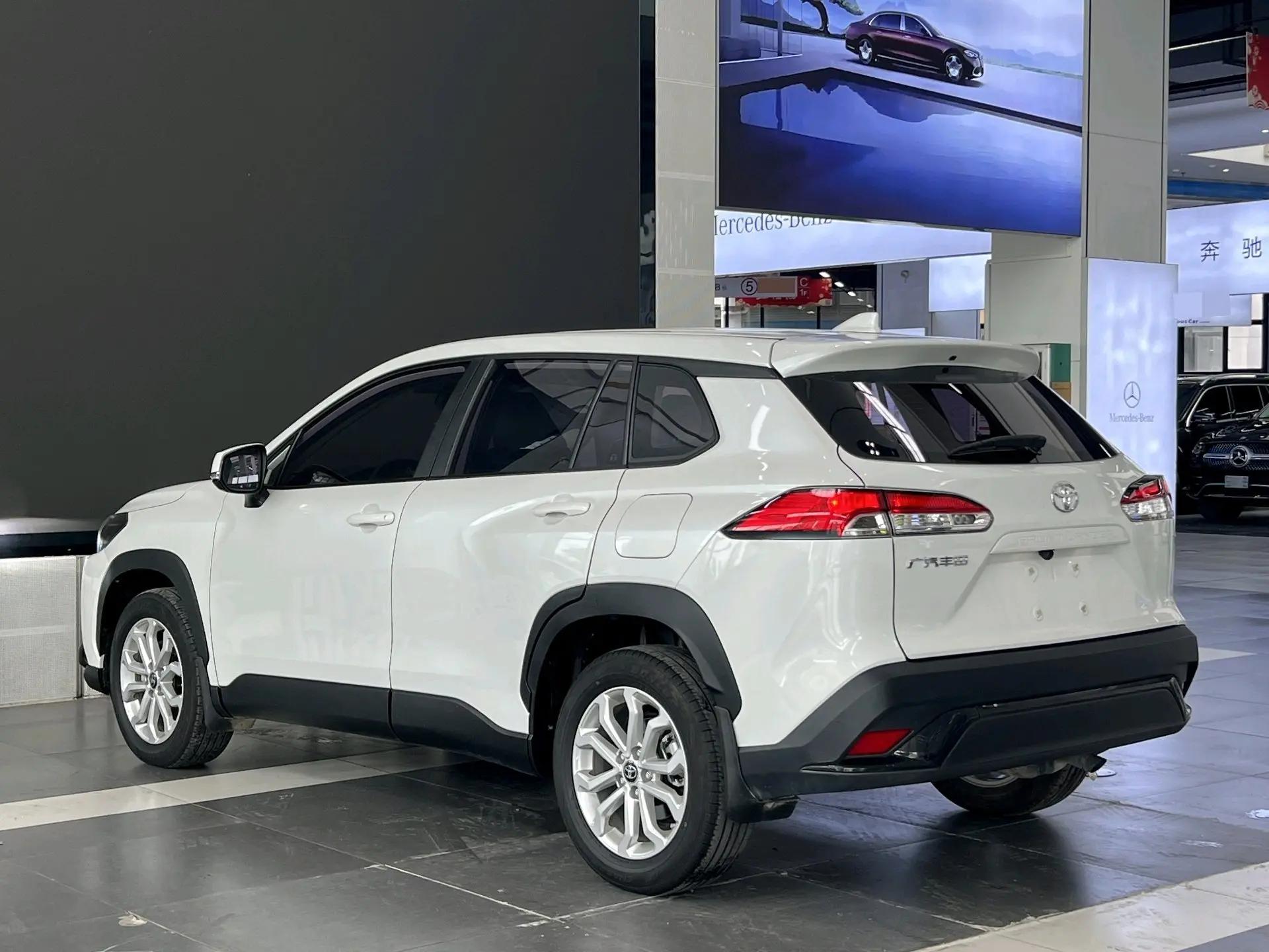 Toyota 2023 Frontlander 2.0 CVT Leading Edition Automatic 12