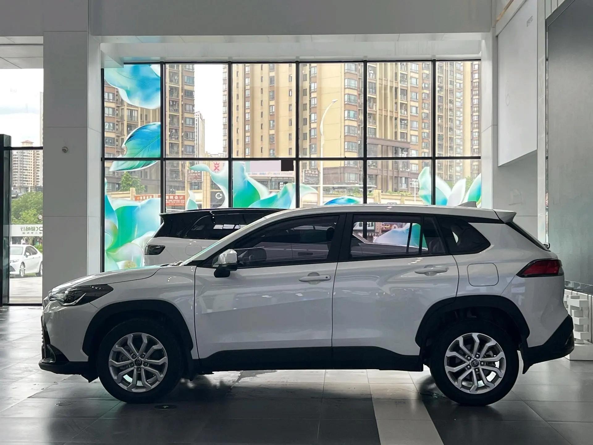 Toyota 2023 Frontlander 2.0 CVT Leading Edition Automatic 13