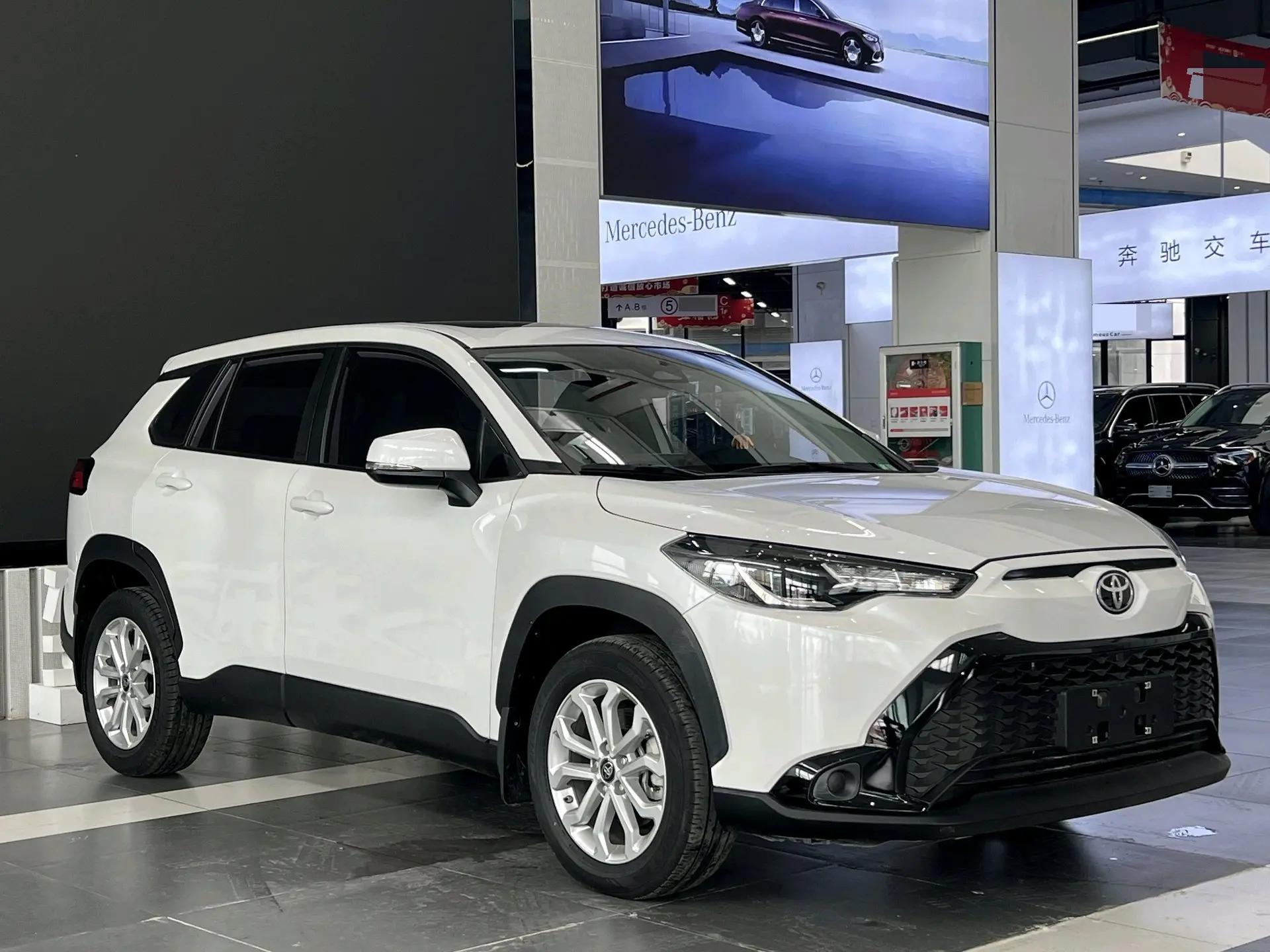 Toyota 2023 Frontlander 2.0 CVT Leading Edition Automatic 3