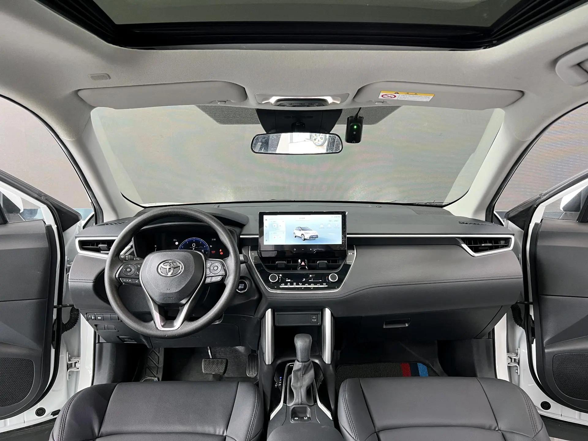 Toyota 2023 Frontlander 2.0 CVT Leading Edition Automatic 8