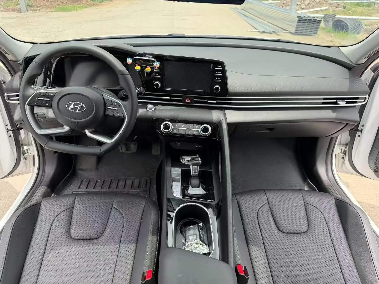 Elantra 2023 1.5L CVT GLS Leading Edition 9