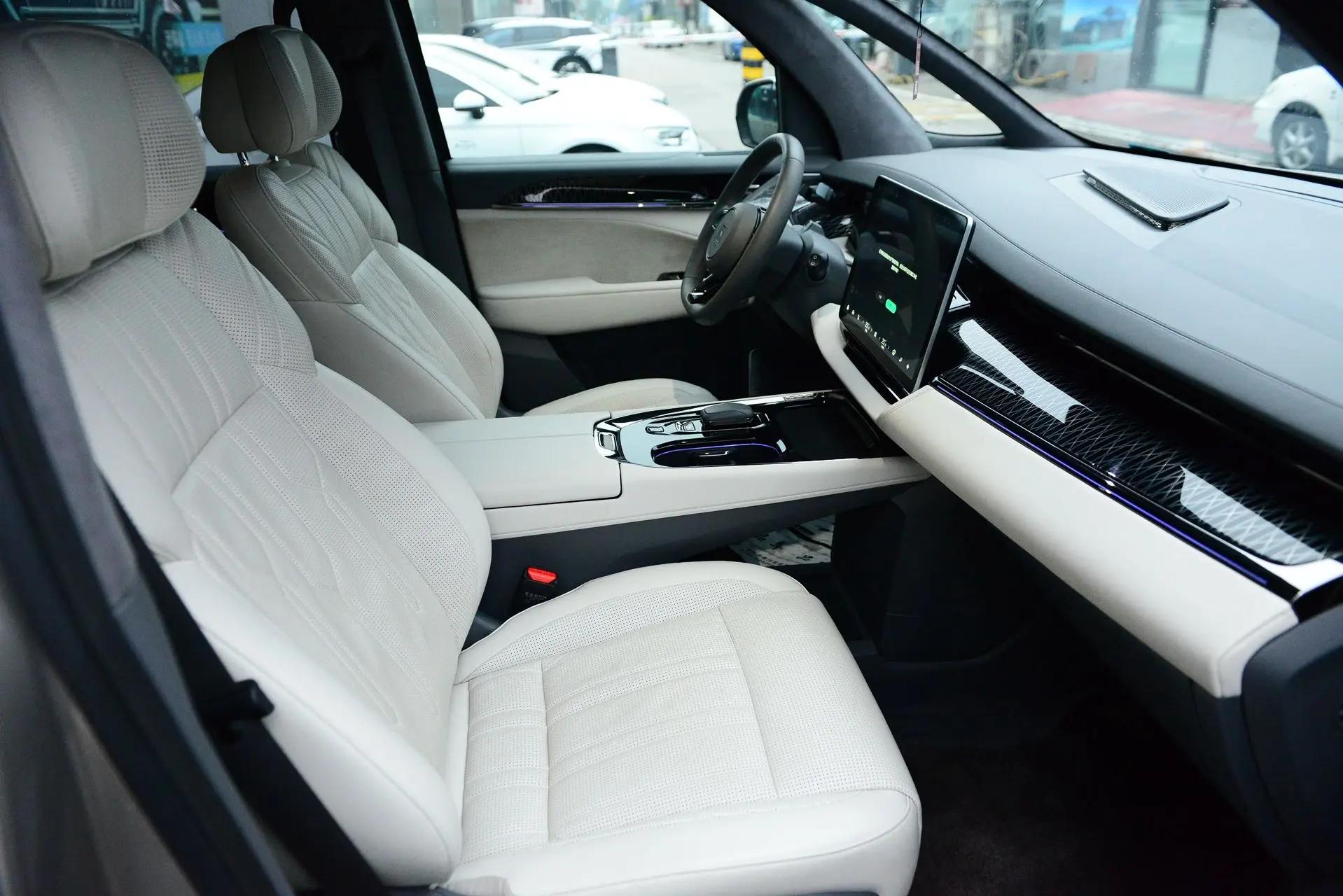 ZEEKR 009 2022 Dual Motor Basic 6-seat 5