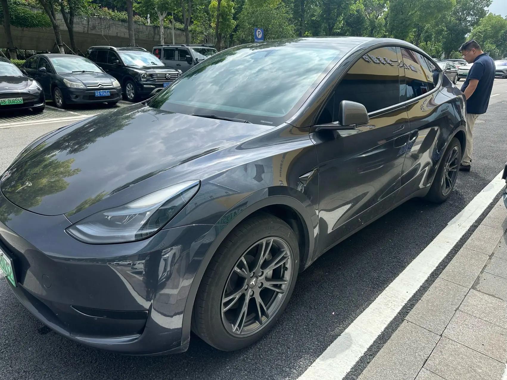 2024 Model Y Rear-Wheel Drive Edition