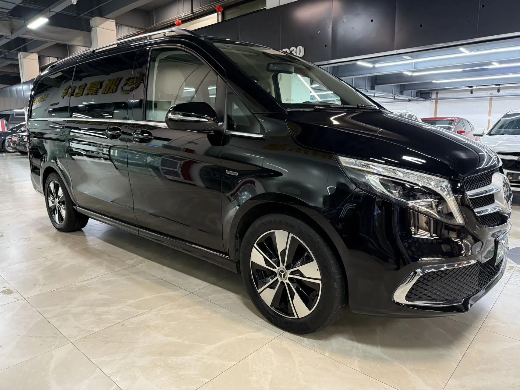 Mercedes Benz V 2020V 260 Premium Edition 3