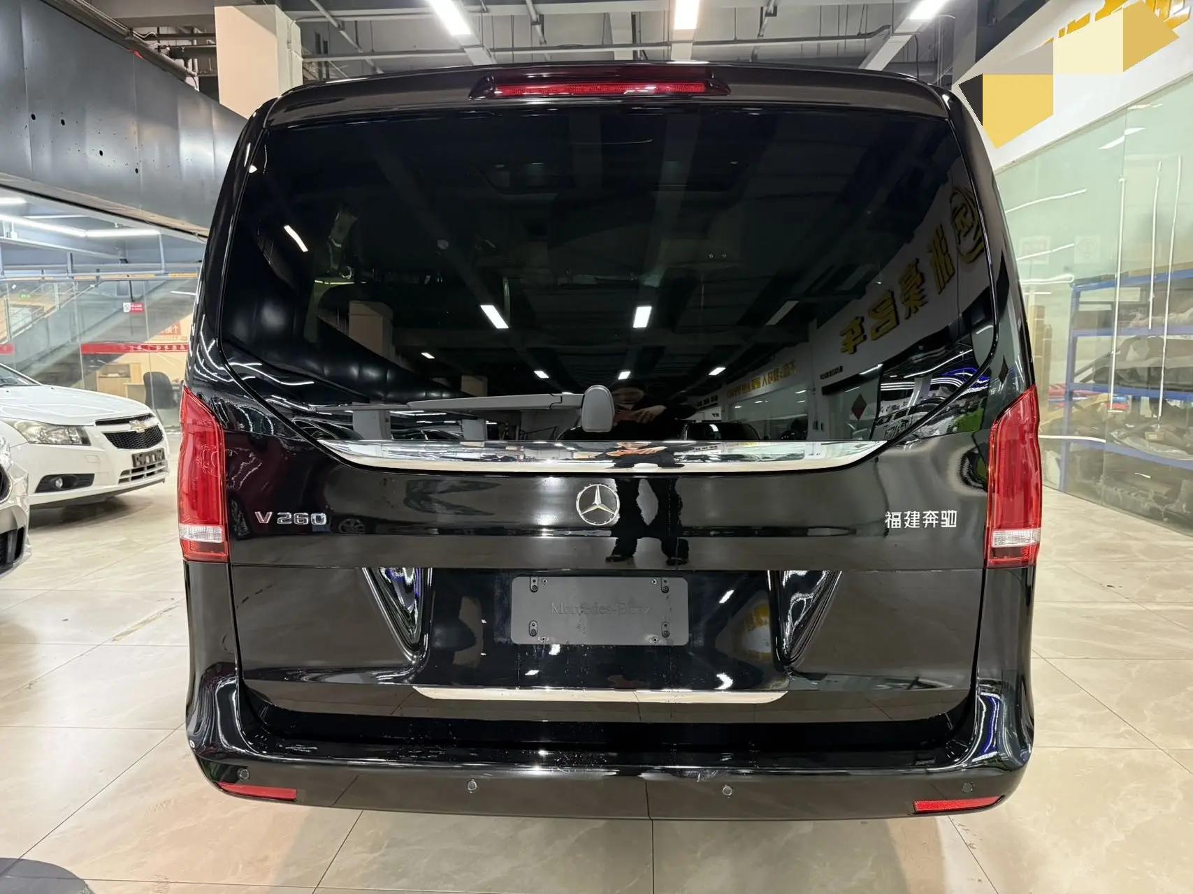 Mercedes Benz V 2020V 260 Premium Edition 8