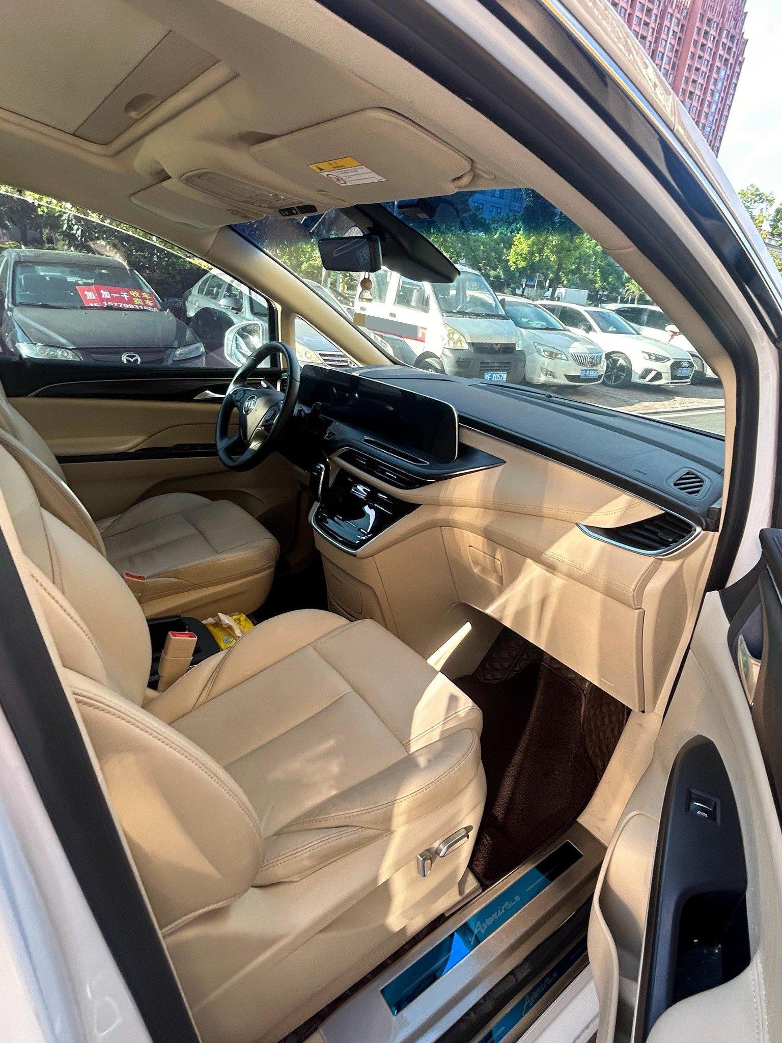 Buick GL8 2023 ES Lu Zun 653T Premium 6